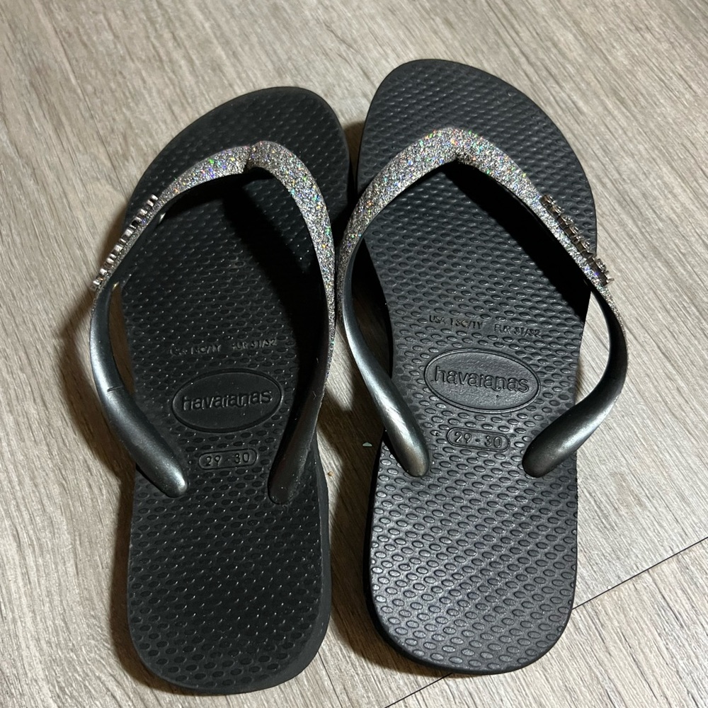 Girls Havaianas size 13C, silver sparkly